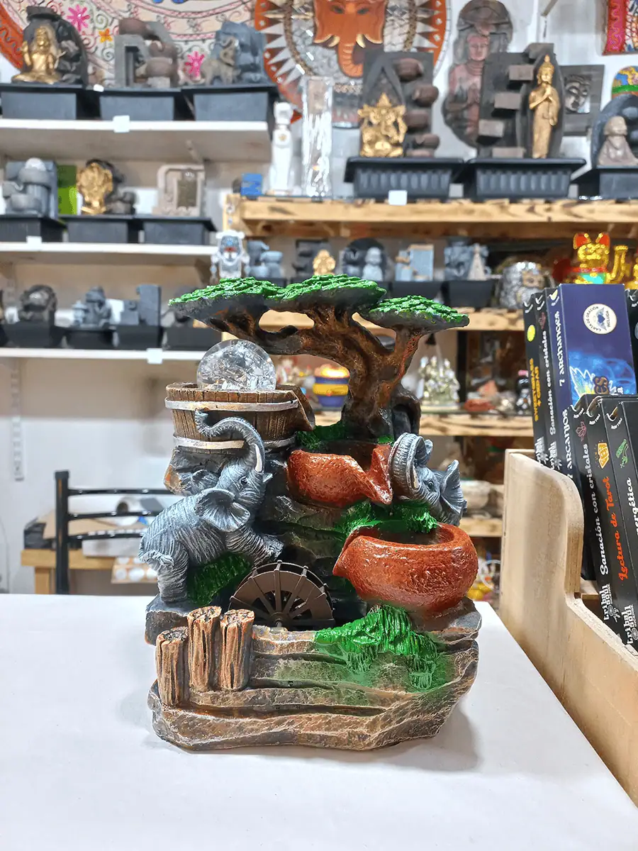 Fuente de agua Cuencos con Elefantes grices