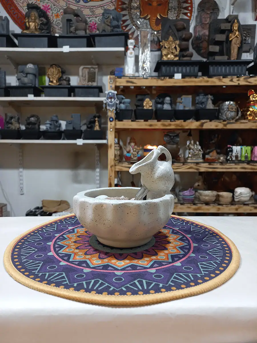 Fuente de agua Vasija Blanca