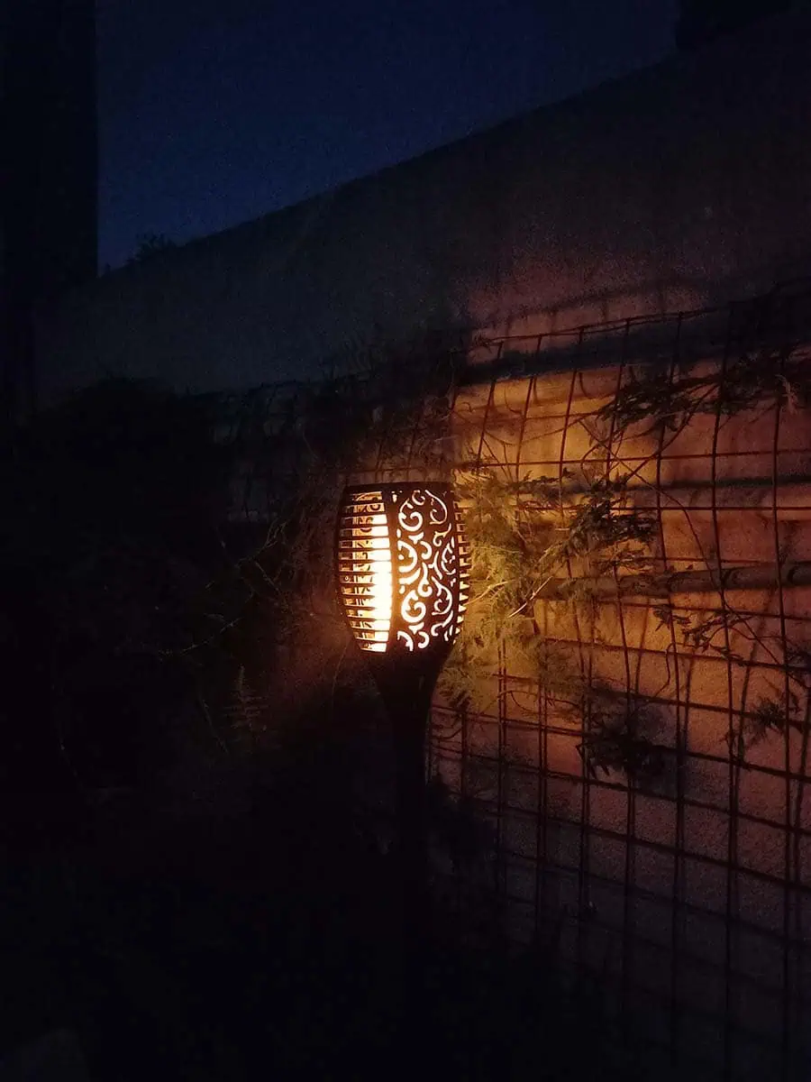 luz solar de antorcha para el jardin