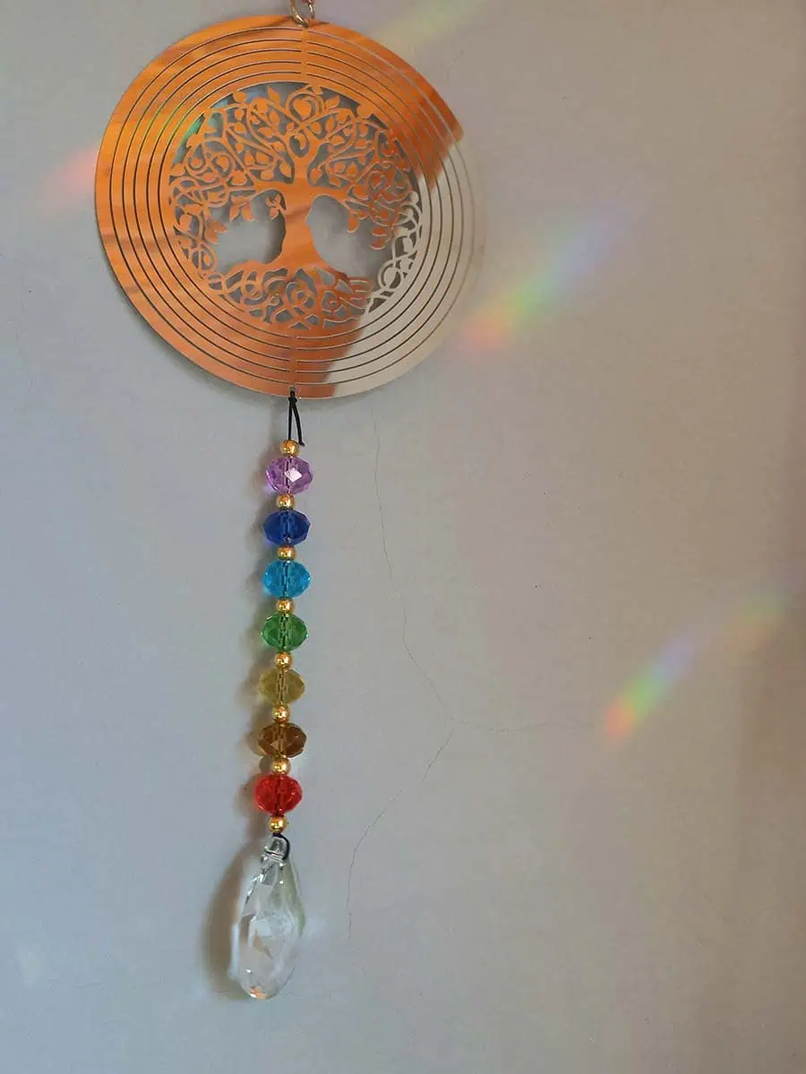 imagen de un atrapasol de acero inoxidable con el arbol de la vida