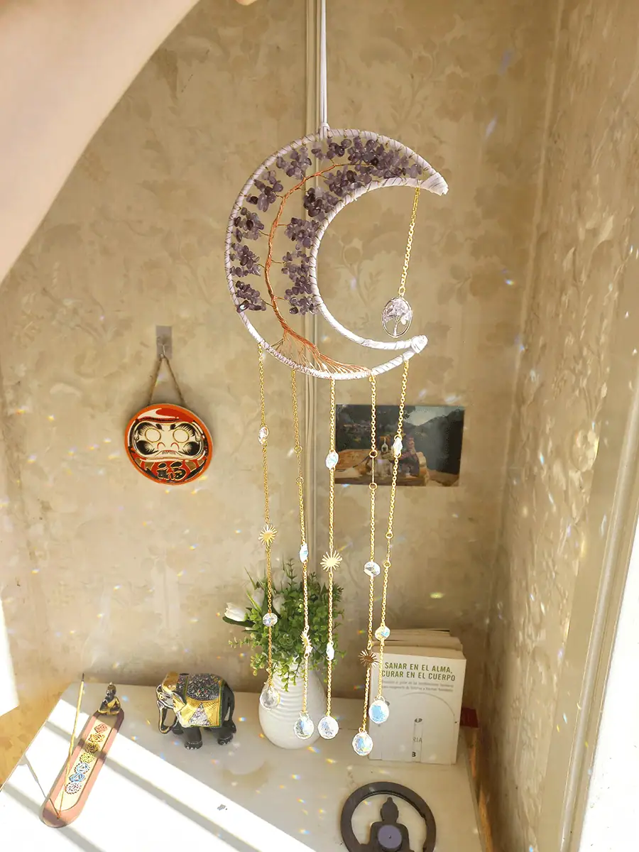 Atrapasol de luna con cuarsos amatista