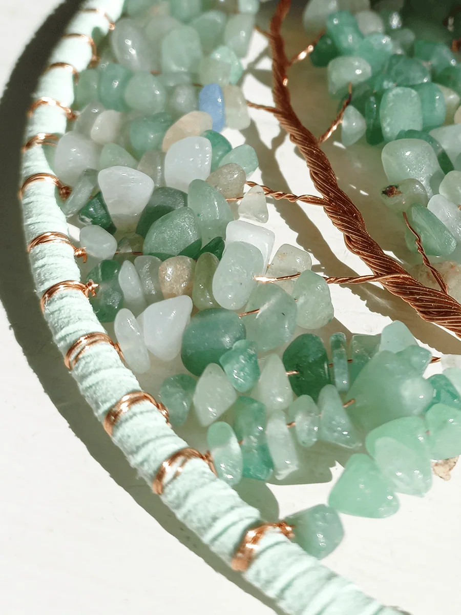 Atrapasol de luna con cuarsos verde