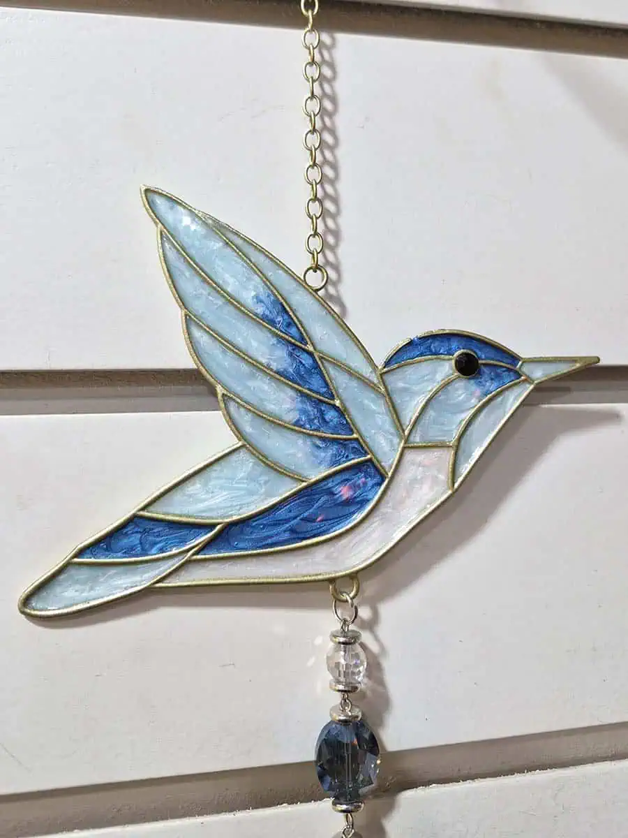 Atrapasol decorativo con colibrí celeste para colgar en ventana
