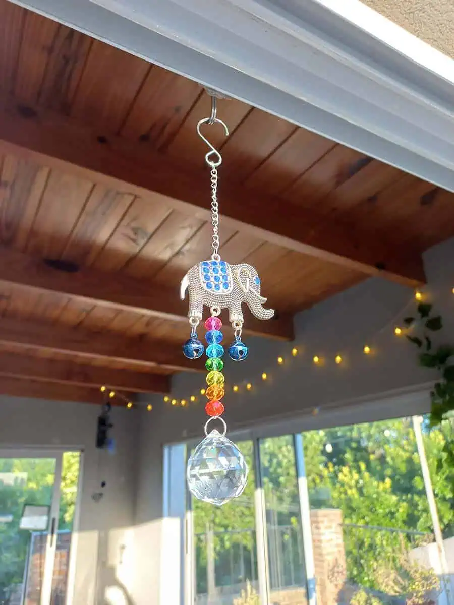 Atrapasol elefante con ojo turco y cristal decorativo