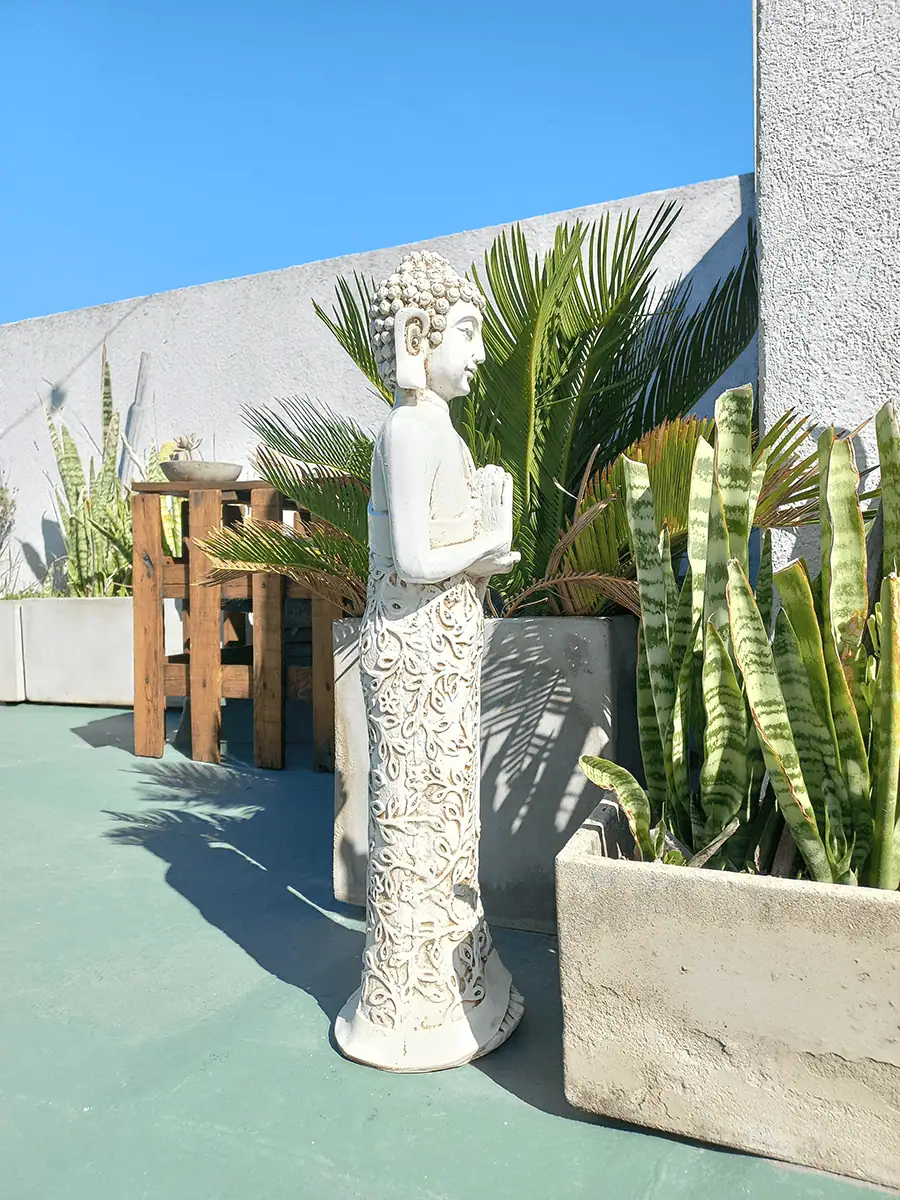 Buda de resina para exterior delgado y alto de Equilibrio de Energía para balcon o jardin