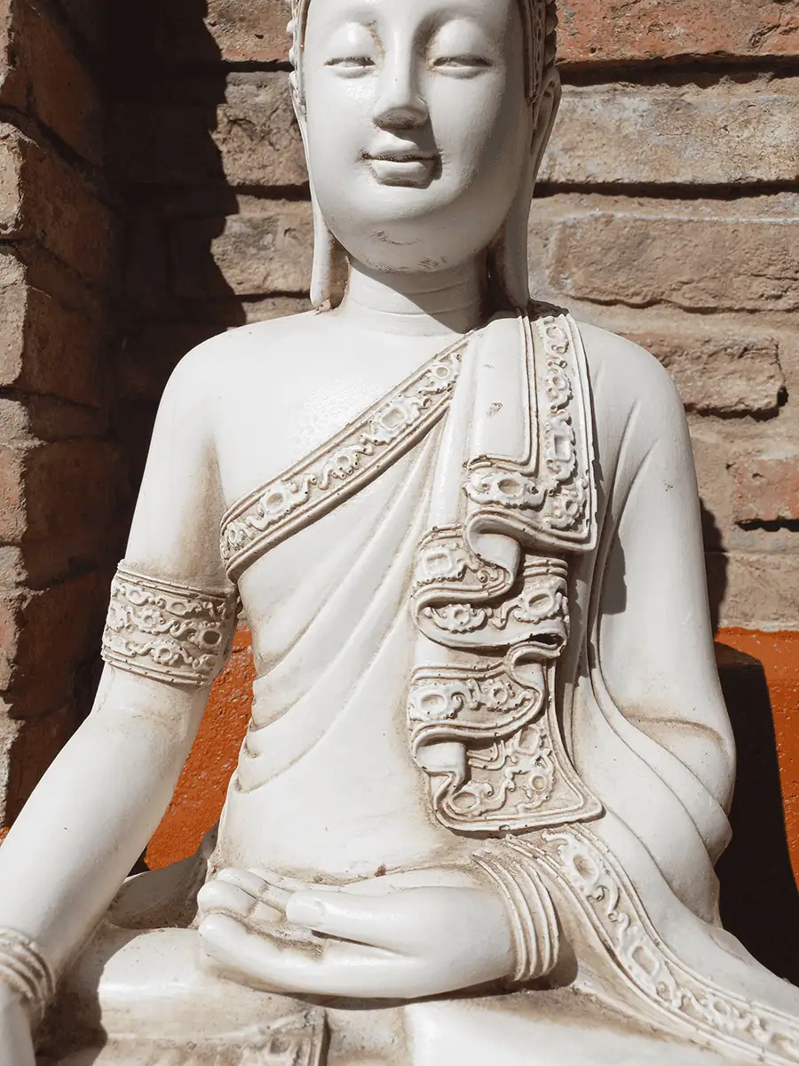 Buda de resina para exterior mediano de Conexión con la Tierra decorando jardín