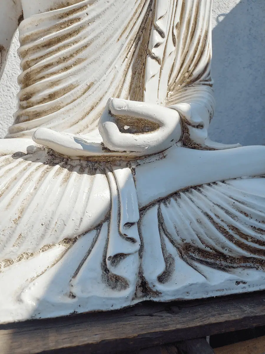 Buda de resina para exterior grande de Sabiduría decorando jardín