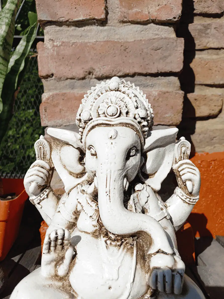 Ganesha de resina para exterior Portectora, Mudra Dhyna, chica para balcón o jardín