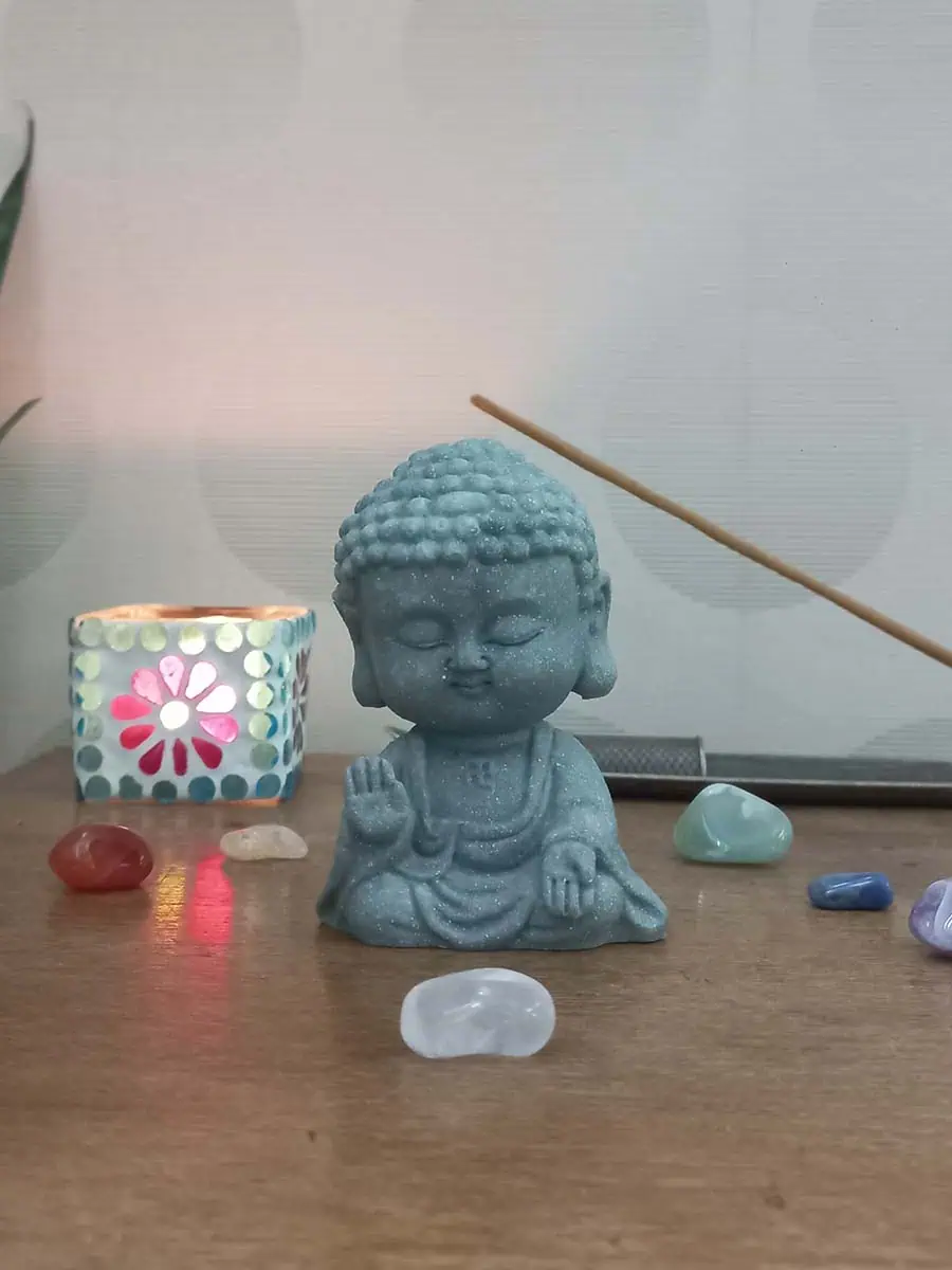 Buda bebe Mudra Abhaya