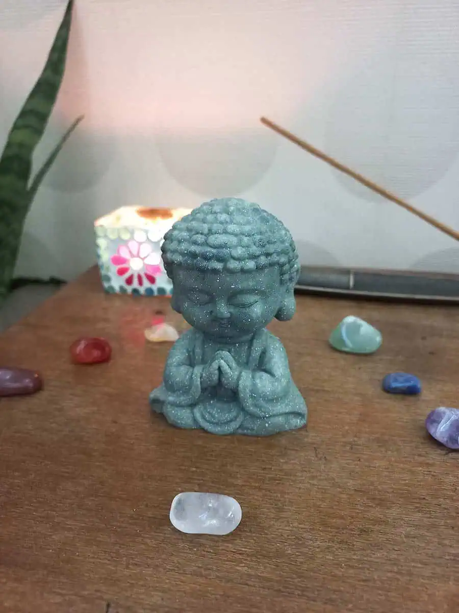 imagen de Buda bebe Mudra Namaskara