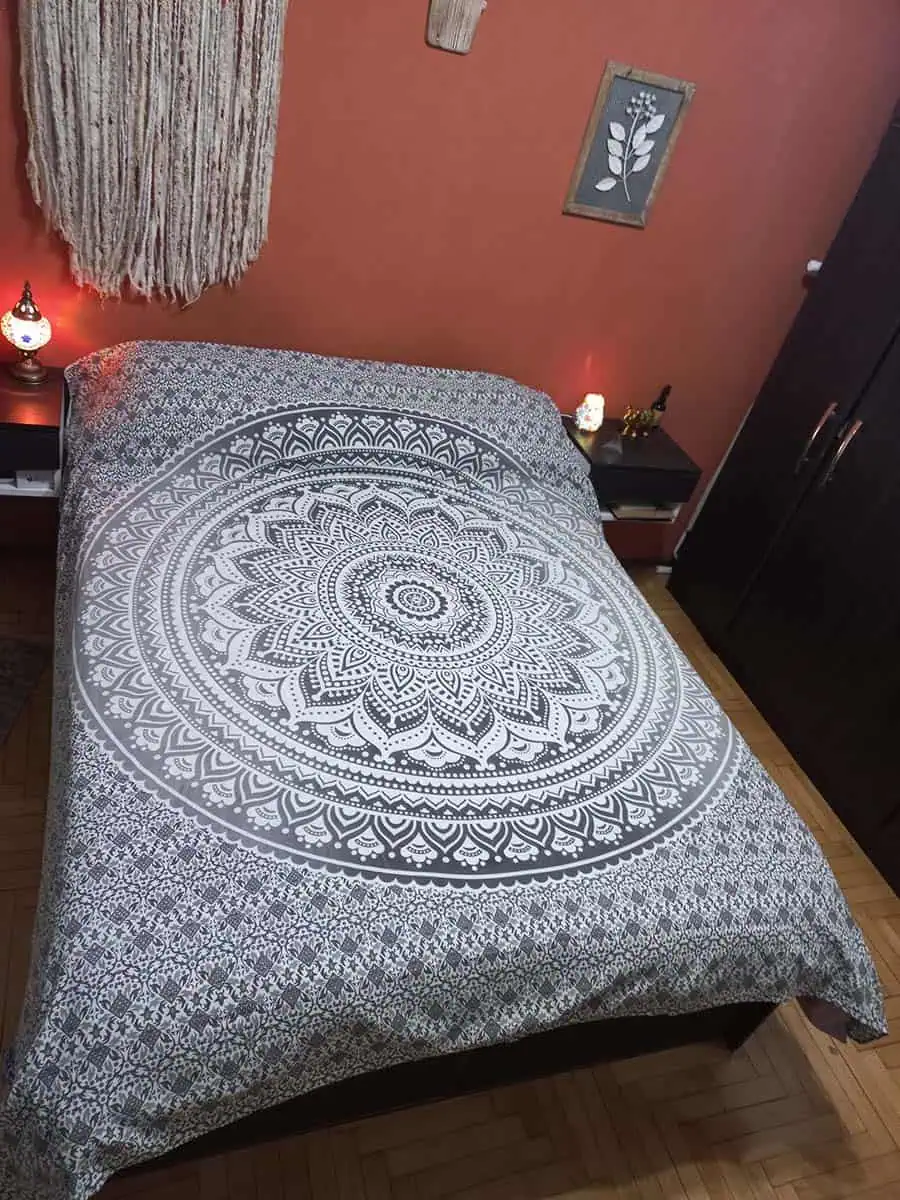 Cubrecama hindu con Mandala Gris