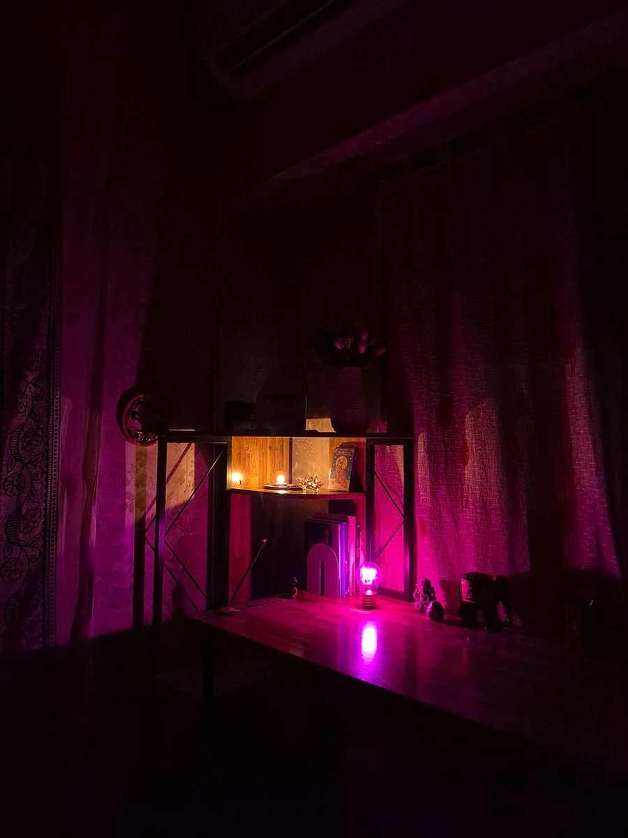 Bombilla LED decorativa con mariposa iluminada