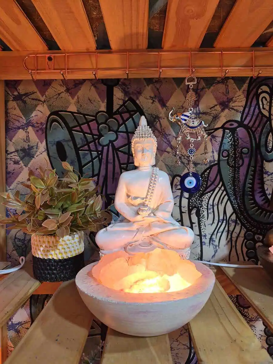 Lámpara de sal con figura de Buda Blanco pintada a mano para decoración espiritual
