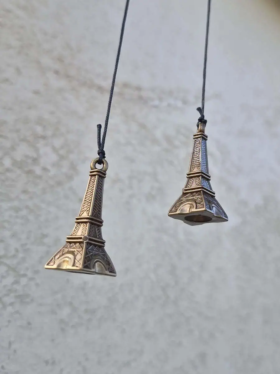 Llamador de ángeles con la Torre Eiffel