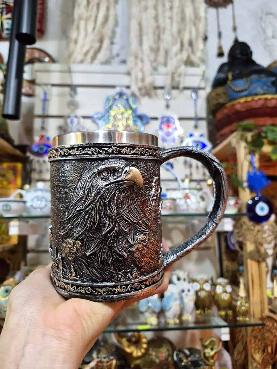 taza estilo medieval o vikinga de acero inoxcidable de aguila plateada