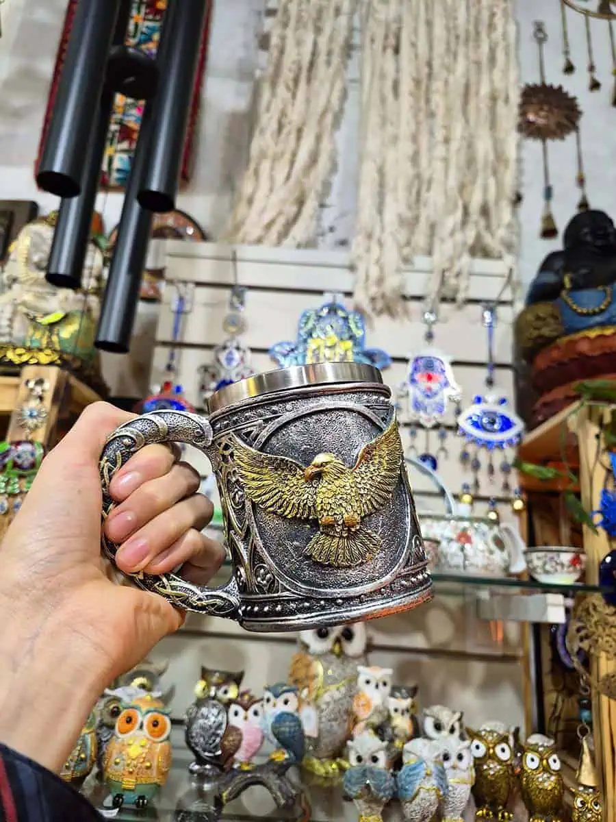Taza Águila dorada