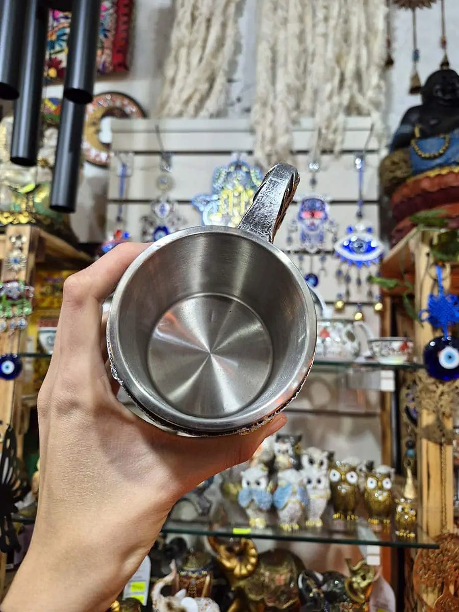 taza estilo medieval o vikinga de acero inoxcidable de aguila dorada